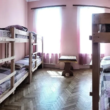 Hostel U Elzhbety *