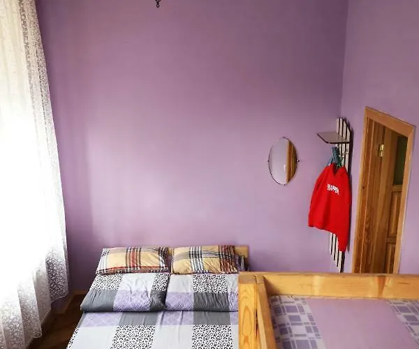 بيت شباب U Elzhbety *